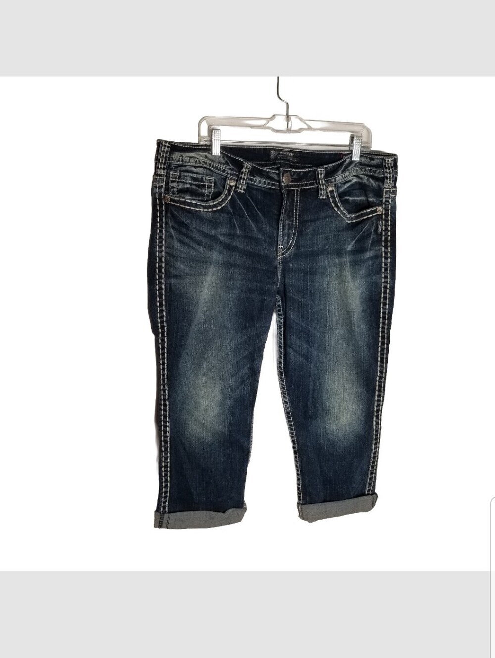 Silver Jeans Suki Mid Capri Women's Size 18 Whiskered Stretch Distressed